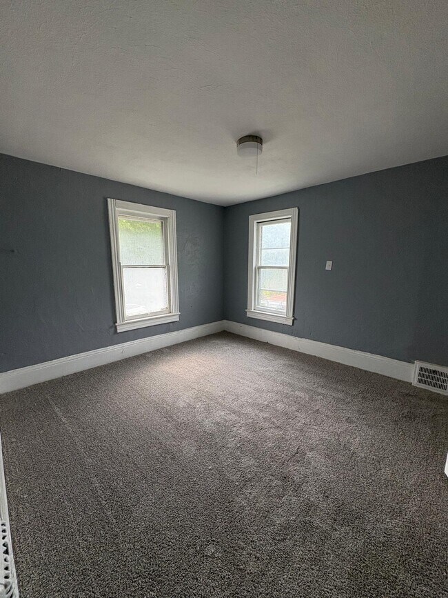 Foto del edificio - 1425 E 81st St