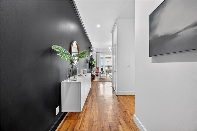 Foto del edificio - 384 Ralph McGill Blvd NE