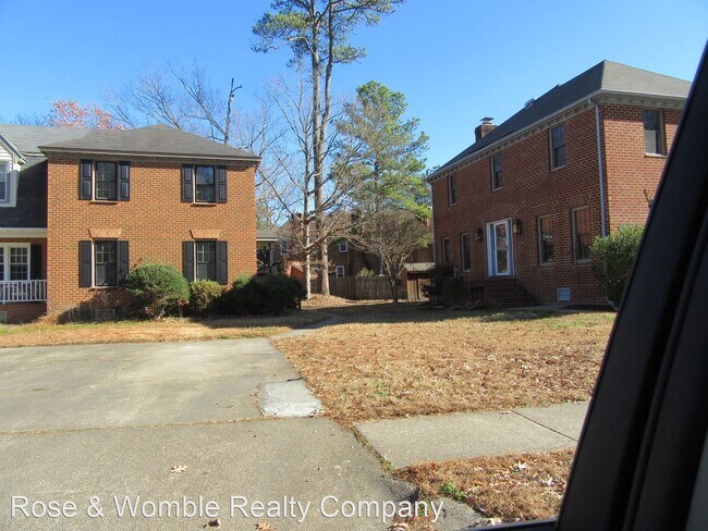 Building Photo - 3 br, 2.5 bath House - 347 Middle Oaks Drive