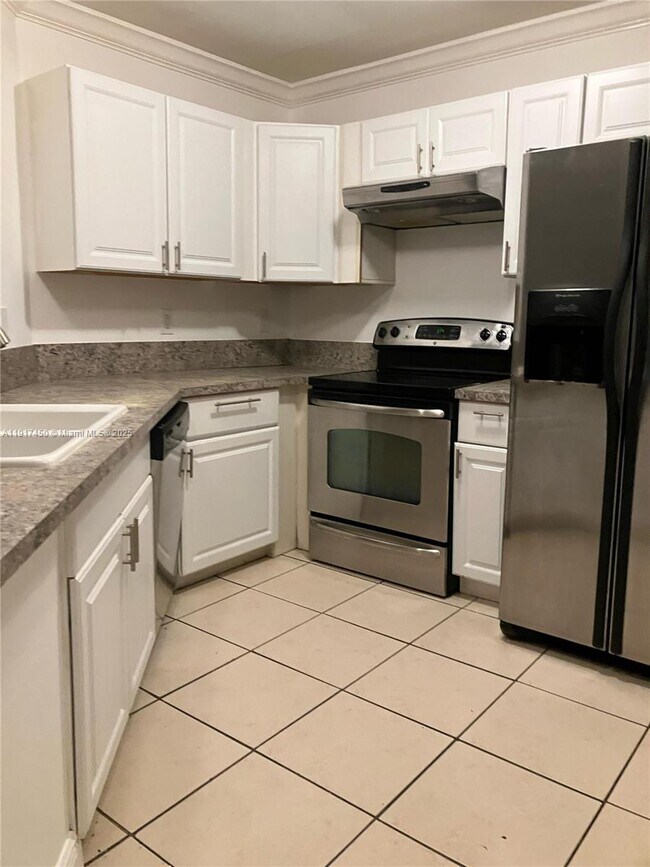 Foto del edificio - 4025 W McNab Rd