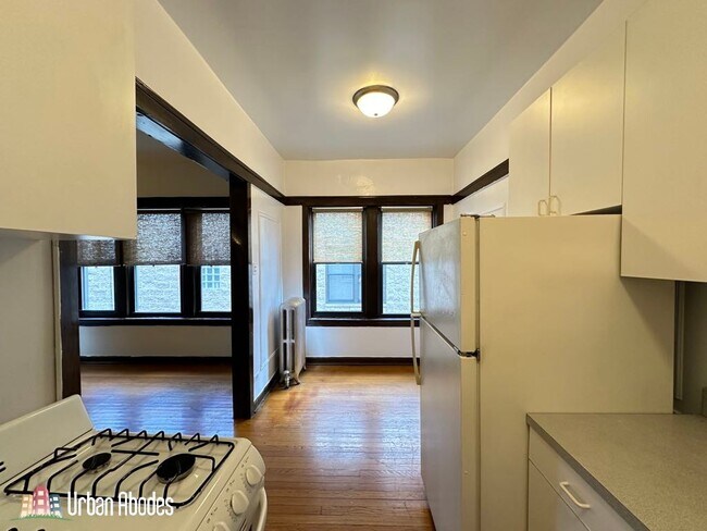 Foto del edificio - 820 W Waveland Ave