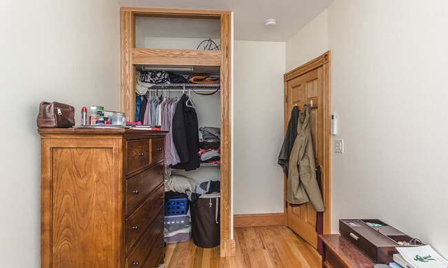 Building Photo - 145 Charles St