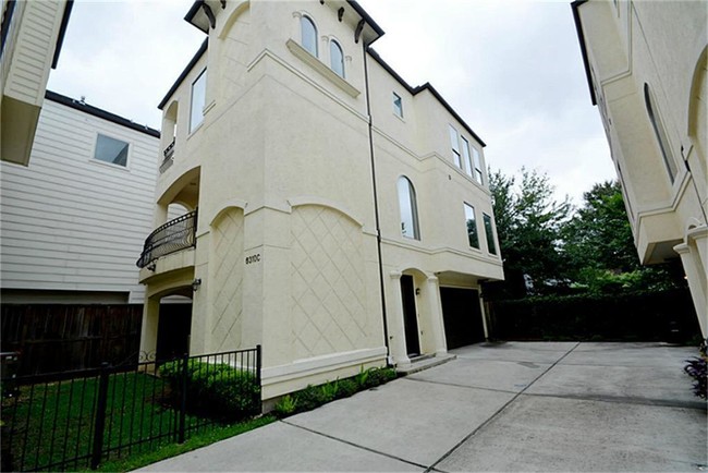 Building Photo - 6310 Hamman St