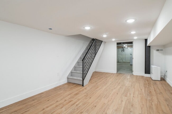 Photo - 3312 W Cumberland St Apartment