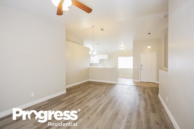 Foto del edificio - 130 Breezy Shore Ave