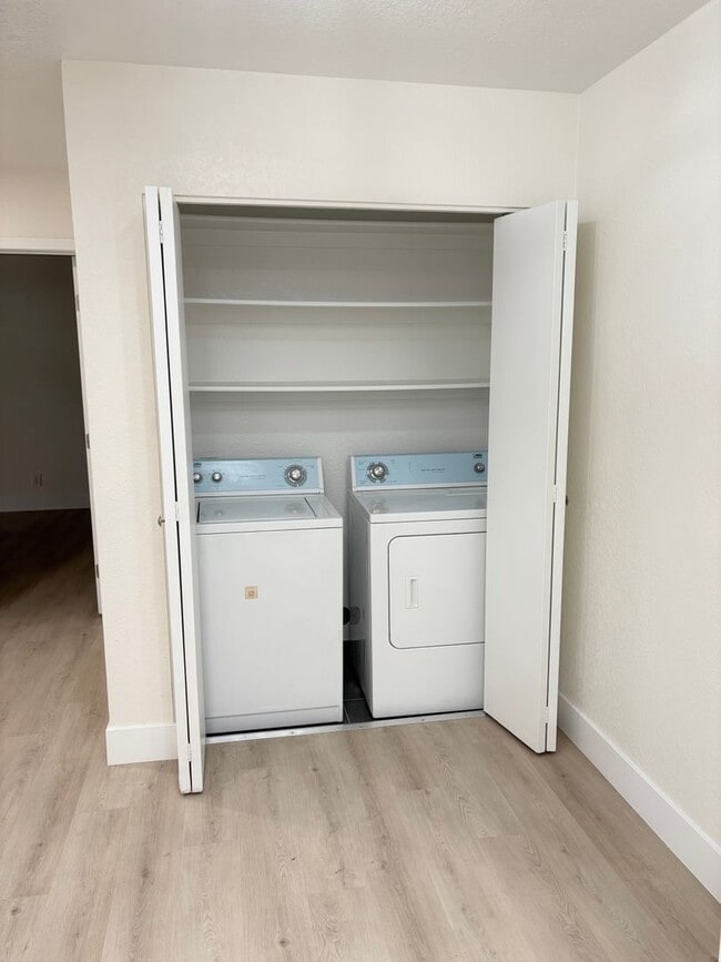 Foto del edificio - **BRAND NEW!! FULLY RENOVATED CONDO IN CHANDLER (CHANDLER BLVD & COOPER)**