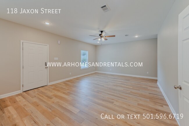 Foto del edificio - 118 Jaxon St