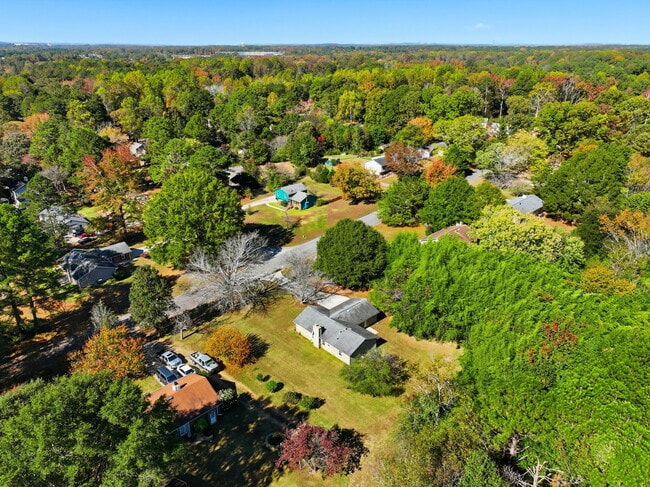 Building Photo - 305 Belmont Farms Dr