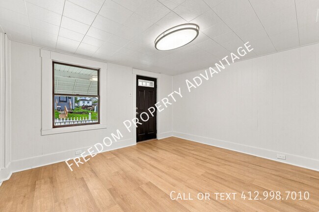 Building Photo - 425 32nd St