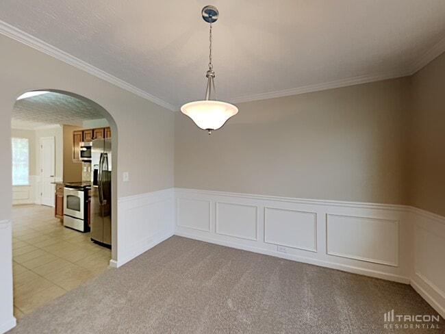 Building Photo - 6469 Snowden Dr