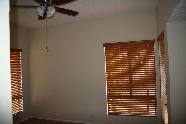 Building Photo - 437 E Palm Ave