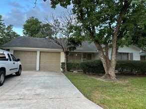 Building Photo - 7413 Heilig Rd