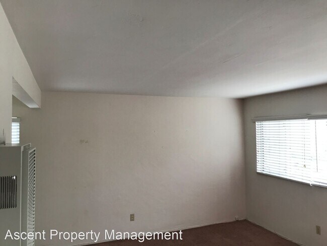 Building Photo - 900-705 7th St