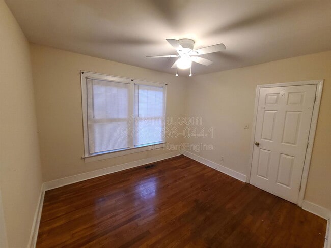 Foto del edificio - 1066 McMillan St NW