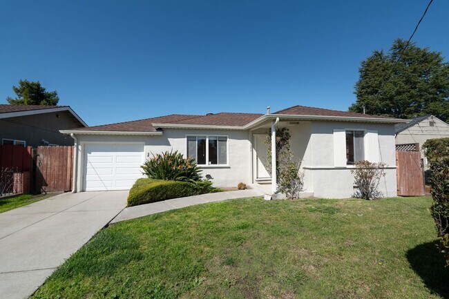 Building Photo - House in Great Sunnyvale Location w/Large Yard & Gardener