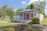 Primary Photo - 508 E 6th St