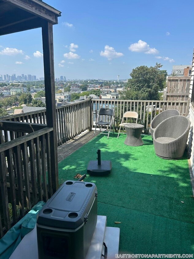 Primary Photo - 22-24 Gladstone St.