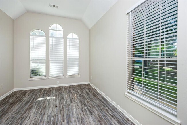 Foto del edificio - 31118 Baker Lake Dr