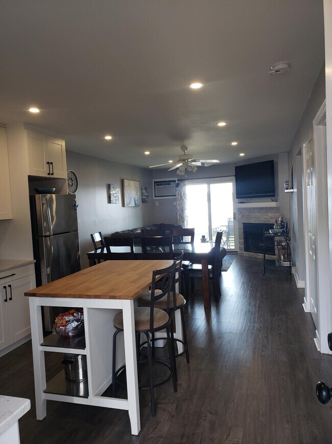 536 N Cogswell Dr Unit 7, Silver Lake, WI 53170 Condo for Rent in