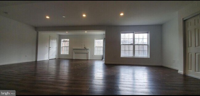 Foto del edificio - 7921 Windsor Knoll Ln