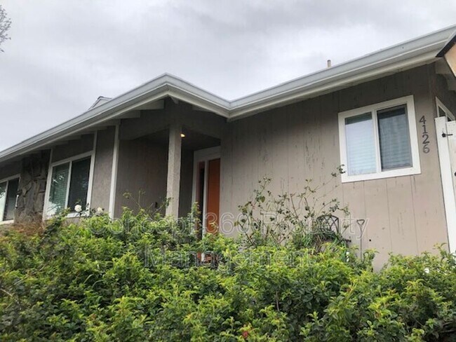 Building Photo - 4126 Hathaway Ave