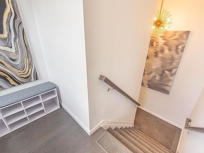 Building Photo - 201 Catherine St