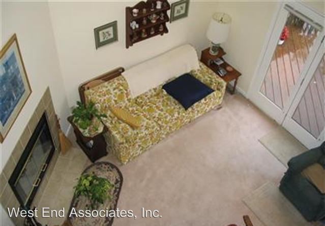 Building Photo - 302 Oxford Pl