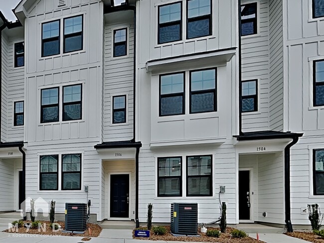 Building Photo - 1506 Crescent Townes Wy