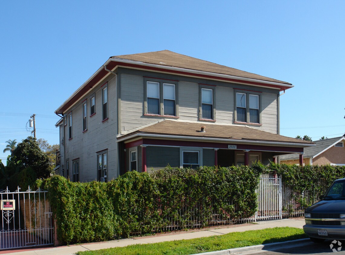 Building Photo - 2026 Kearney Ave