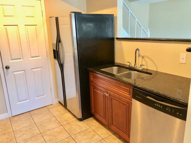 Photo - 16 Stardust Ct Apartment