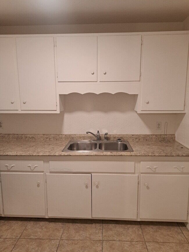 Foto del edificio - 4926 David Ave