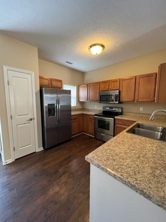 Foto del edificio - 2 Bed 2.5 Bath Condo in Downtown Powell Available for Pre-Lease!