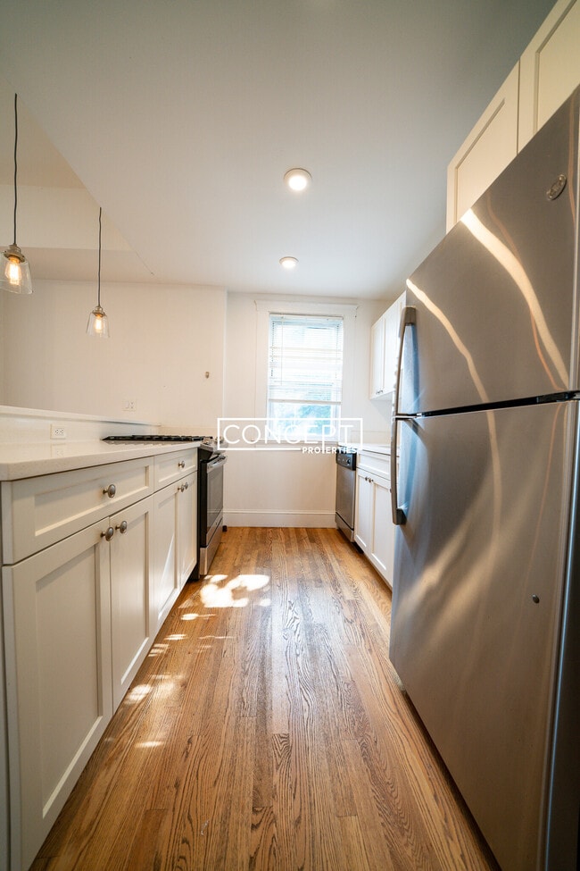 Building Photo - 38 Newton St