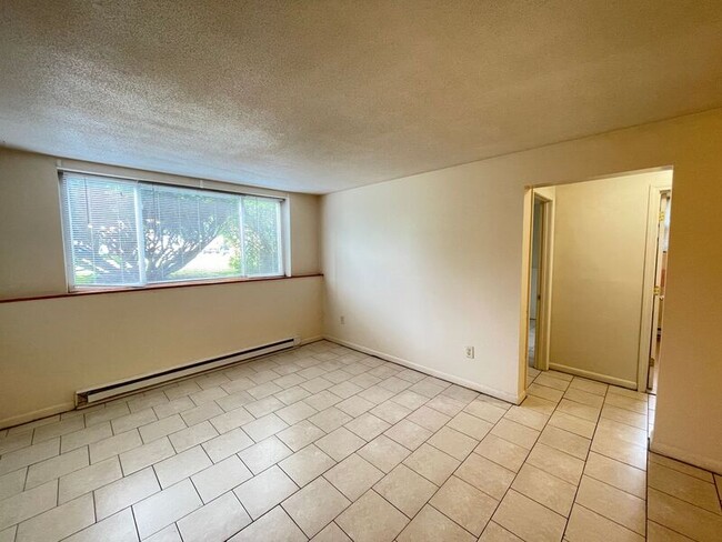 Building Photo - 181 Loudon Rd