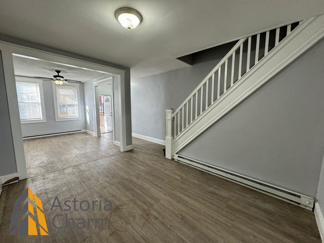Building Photo - NEW 3BD/1BA TOWNHOUSE FOR RENT!