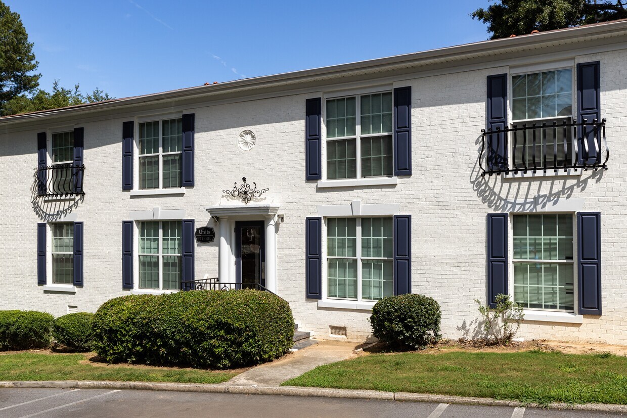 Hidden Colony Apartments in Doraville, GA
