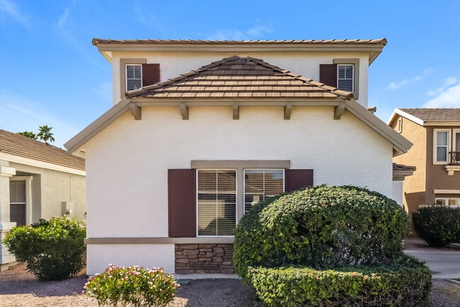 Building Photo - 8755 E Kilarea Ave