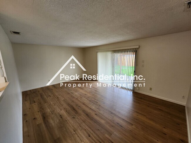 Building Photo - Very Nice North Highlands 4bd/2ba Home wit...