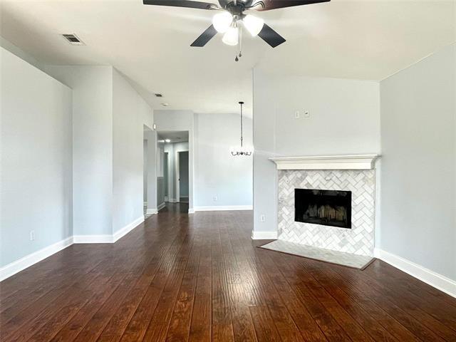 Building Photo - 2037 Lake Pointe Dr