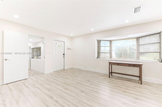 Foto del edificio - 2911 NW 5th Ct