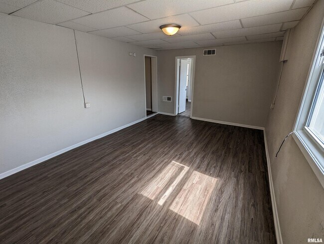 Building Photo - 3525 38th Ave