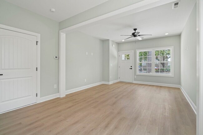 Foto del edificio - 6703 Bryant St