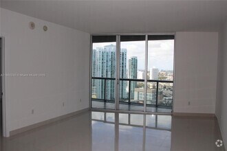 Building Photo - 465 Brickell Ave