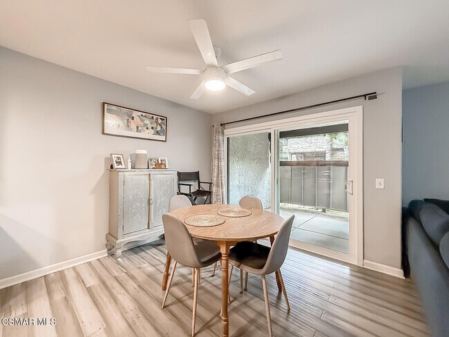 Foto del edificio - 1346 E Hillcrest Dr