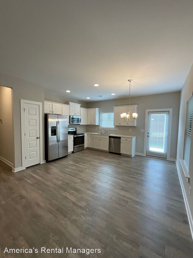 Foto del edificio - 4 br, 2 bath House - 76 Ballington Way