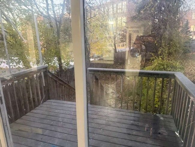 Building Photo - 195 Union St