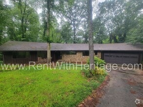 Building Photo - 1050 Flamingo Dr