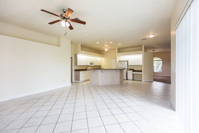 Foto del edificio - 831 SW 3rd Ave