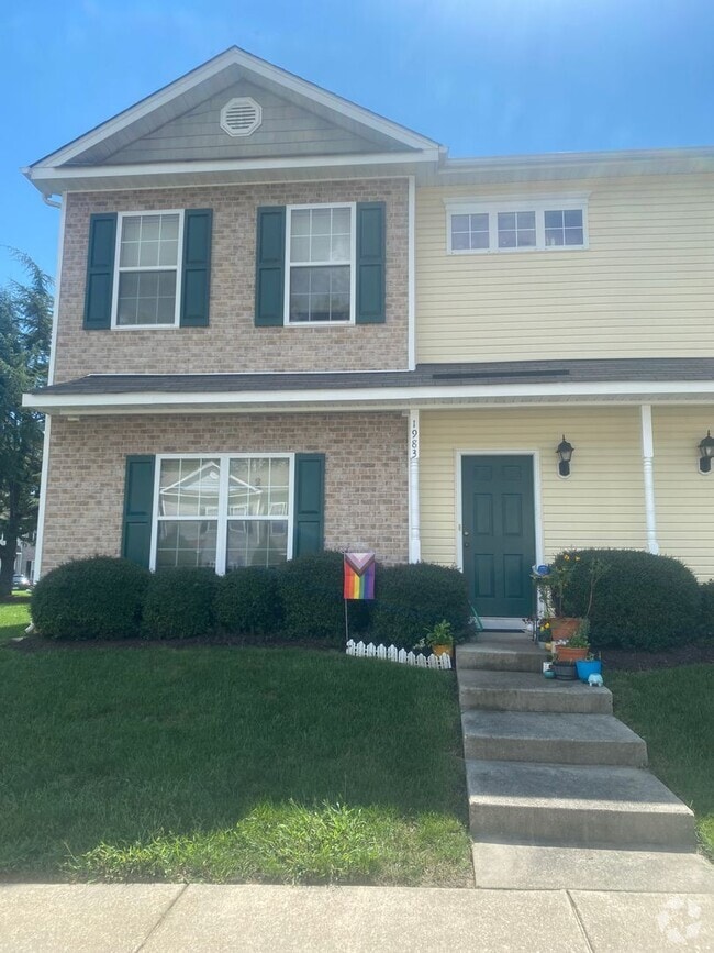 Poplar Hall Plantation Apartments under 2,000 Williamsburg, VA 2