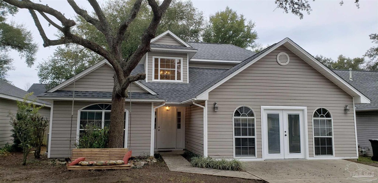 Foto principal - 5915 N Bay Point Dr